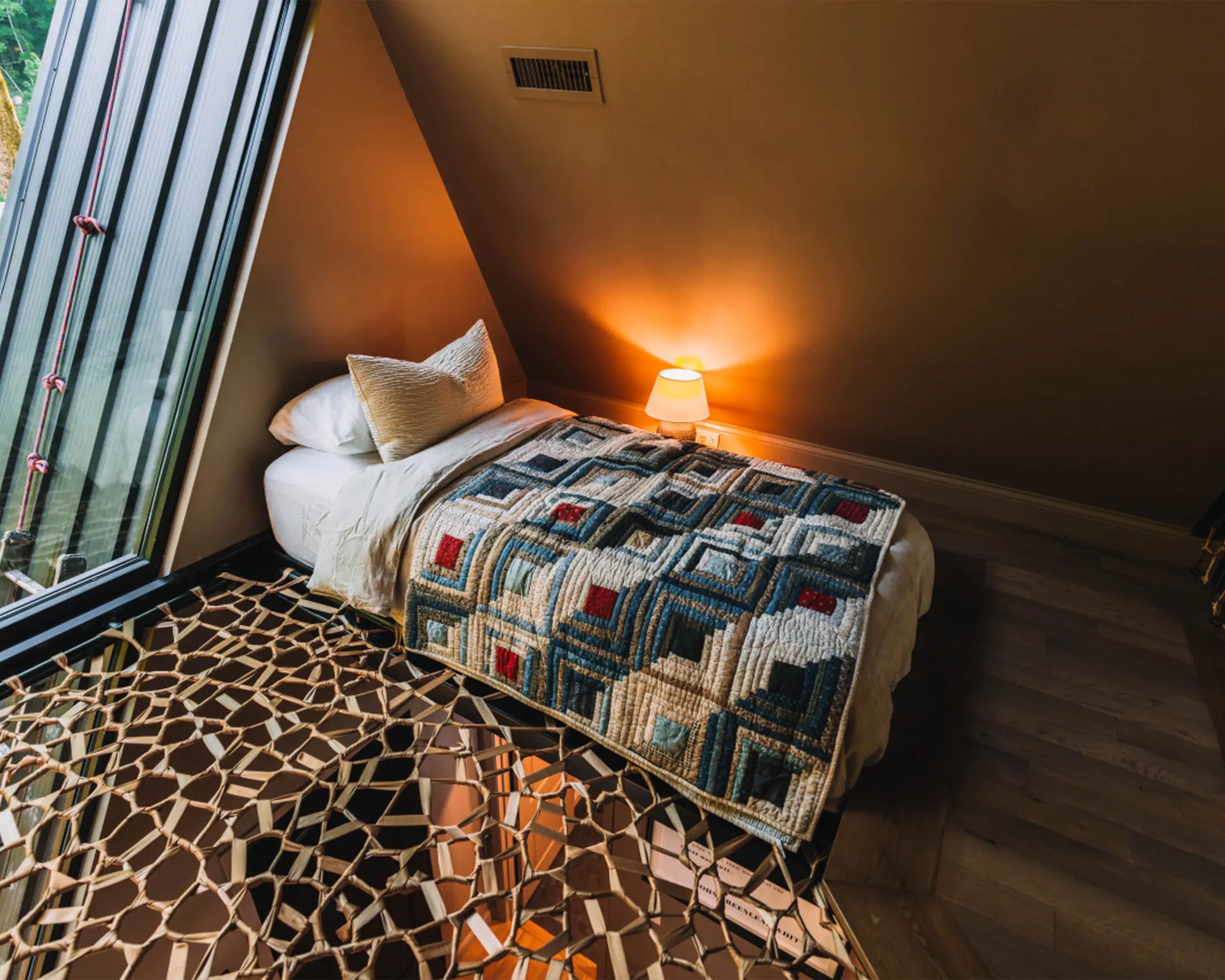 The Utopia | Luxury Stay in New Philadelphia, Ohio | Paradise Lake